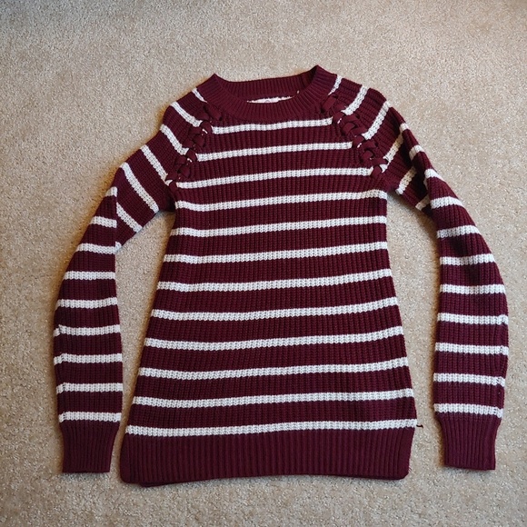 So gently worn maroon&white striped sweater - Picture 1 of 5